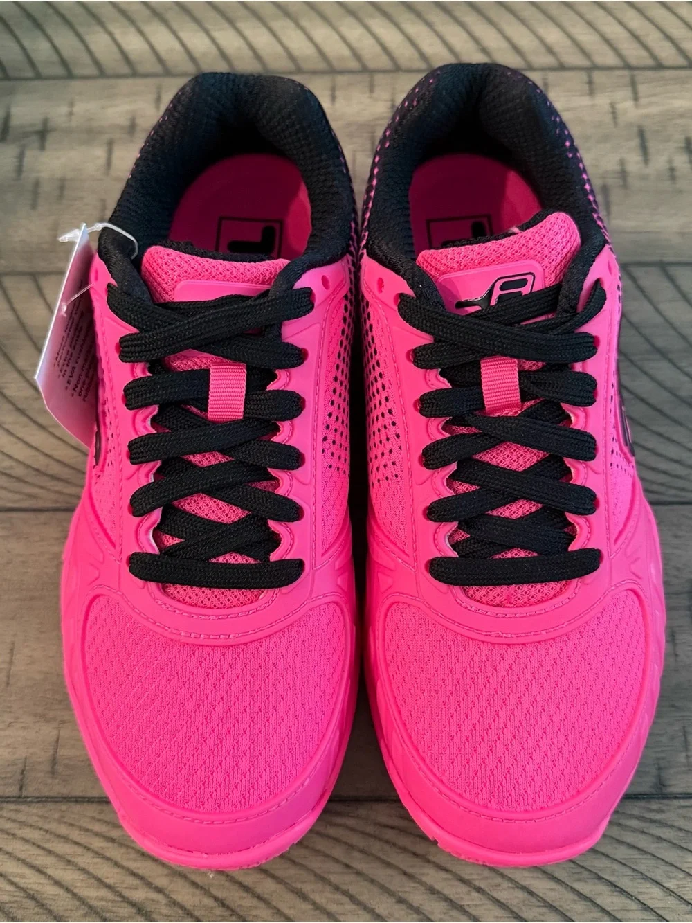 New Fila Volley Zone Bright Pink Court Sneakers Women’s Size 7 w/box